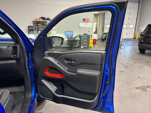 Used 2024 Nissan Frontier PRO-4X w/ Pro Convenience Package image 27