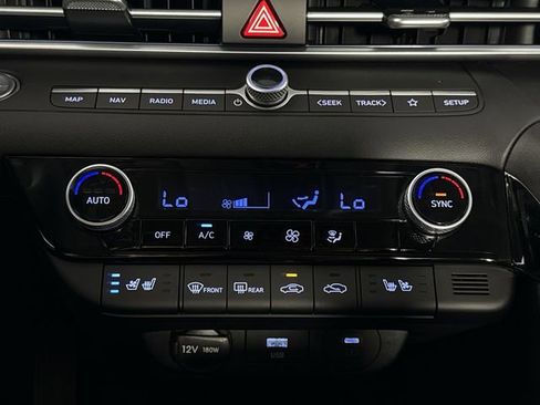 Used 2025 Hyundai Elantra Limited FWD image 24