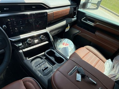 New 2026 GMC Sierra 3500 Denali Ultimate AWD/4WD image 27