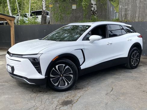 Used 2024 Chevrolet Blazer EV LT AWD/4WD image 1