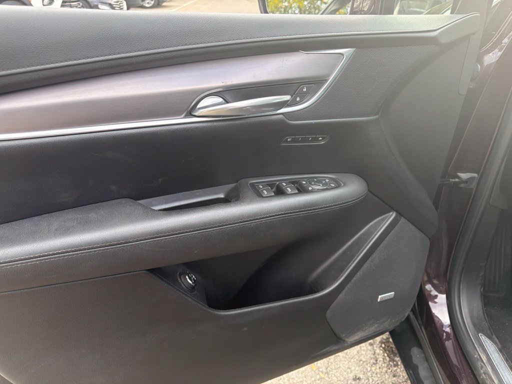 Used 2018 Cadillac XT5 Luxury AWD/4WD image 10