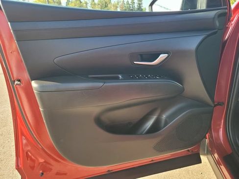 Used 2025 Hyundai Tucson SEL FWD image 18