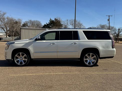 Used 2015 Cadillac Escalade ESV Premium image 11