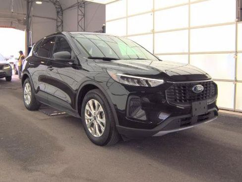 Used 2025 Ford Escape Active w/ Cold Weather Package FWD image 6