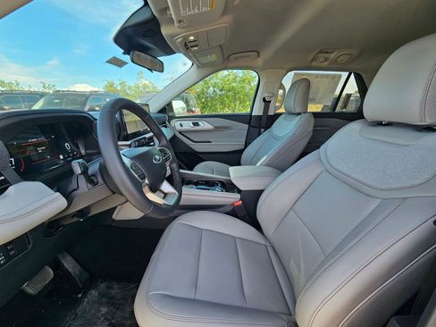 New 2026 Ford Explorer Active w/ Active Comfort Package AWD/4WD image 13