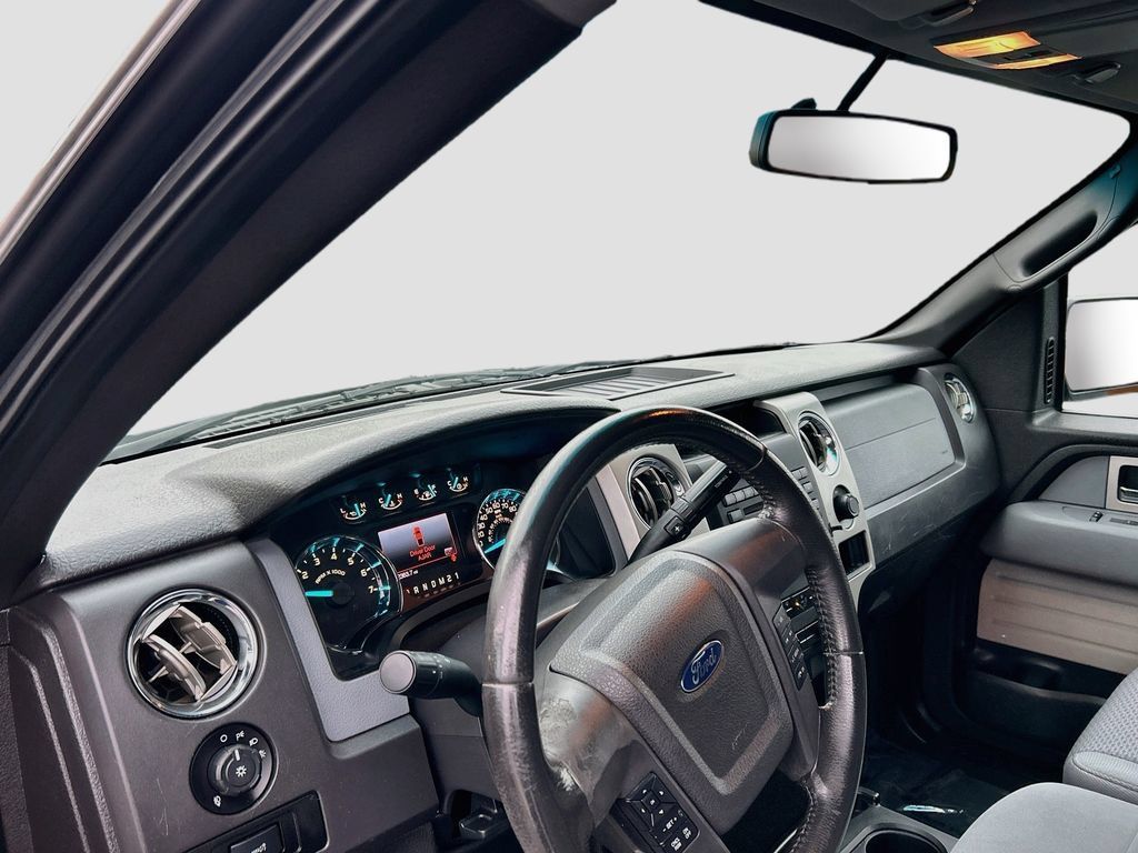 Used 2011 Ford F150 XLT w/ XLT Chrome Pkg RWD image 9