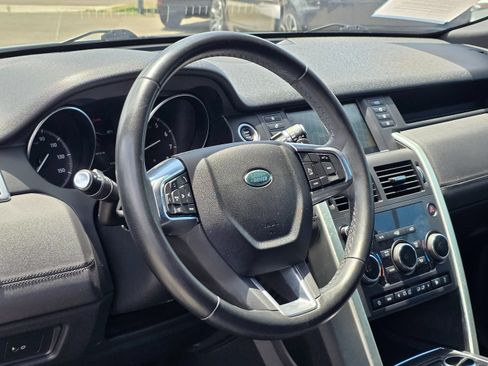Used 2019 Land Rover Discovery Sport SE AWD/4WD image 13