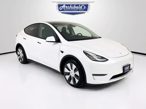Used 2021 Tesla Model Y Long Range AWD/4WD image 1