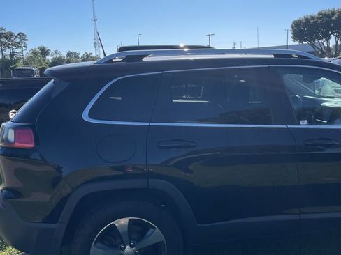 Used 2019 Jeep Cherokee Limited w/ Trailer Tow Group AWD/4WD image 4