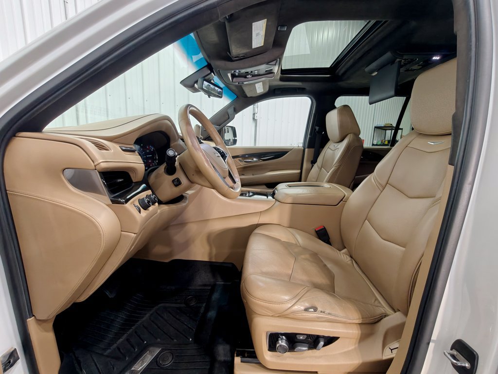 Used 2018 Cadillac Escalade Platinum AWD/4WD image 33