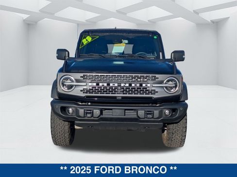 Certified 2025 Ford Bronco Badlands image 8