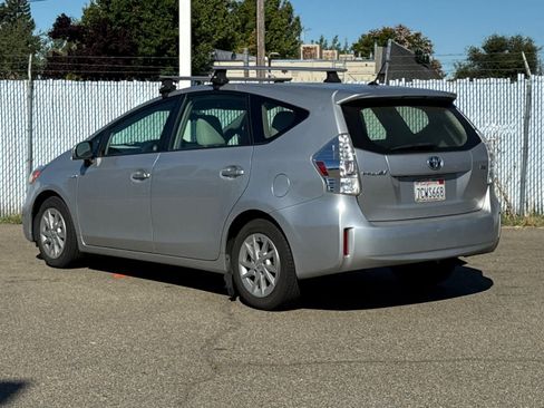 Used 2013 Toyota Prius V Two FWD image 5