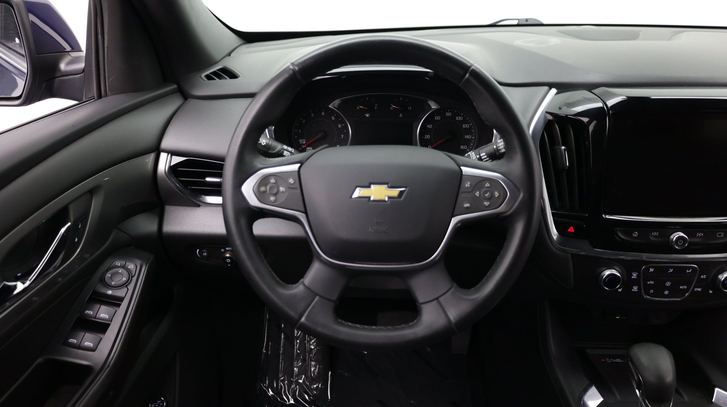 Used 2023 Chevrolet Traverse LT FWD image 32