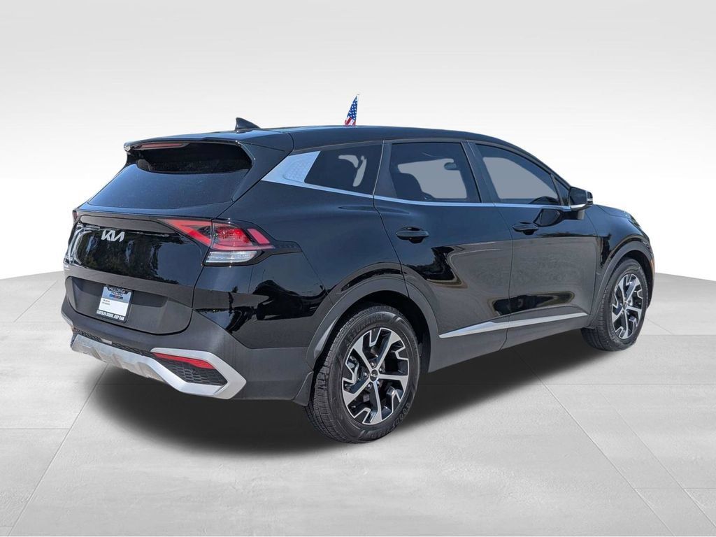 Used 2024 Kia Sportage EX FWD image 4