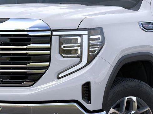 Used 2026 GMC Sierra 1500 SLT w/ SLT Premium Plus Package AWD/4WD image 10