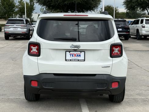 Used 2015 Jeep Renegade Latitude w/ Popular Equipment Group FWD image 6