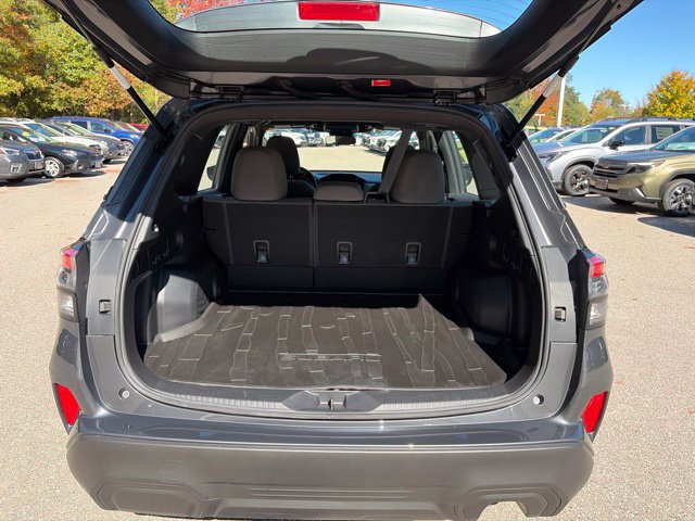 Used 2025 Subaru Forester AWD/4WD image 16