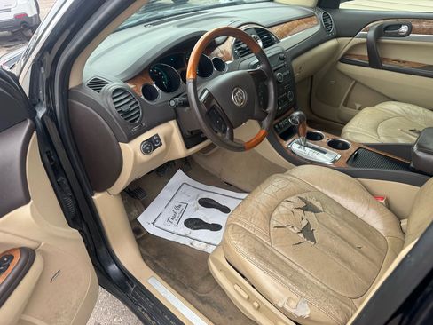 Used 2011 Buick Enclave CXL image 10