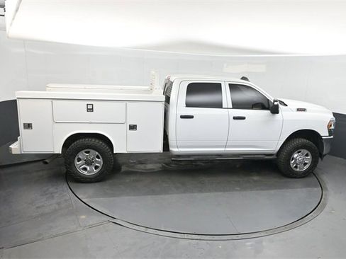 Used 2024 RAM 3500 Tradesman w/ Chrome Appearance Group image 36