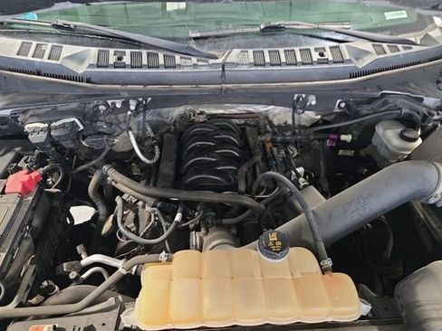 Used 2015 Ford F150 XLT w/ Trailer Tow Package image 10