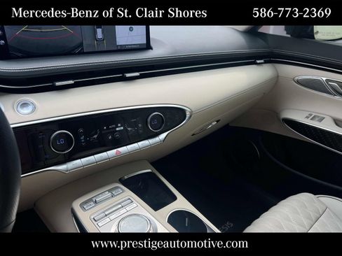 Used 2023 Genesis GV70 3.5T Sport w/ Sport Prestige Package AWD/4WD image 32