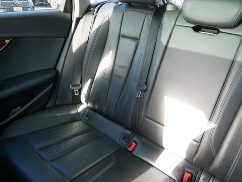 Used 2019 Audi A4 2.0T allroad Premium Plus image 12