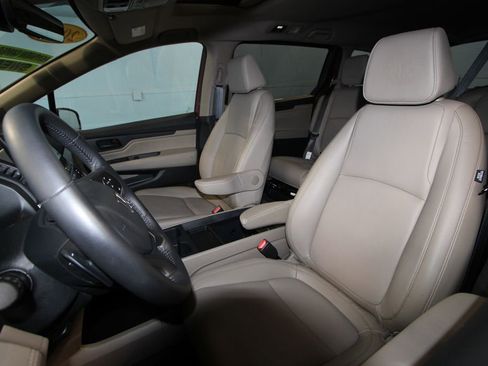 Used 2024 Honda Odyssey EX-L image 4