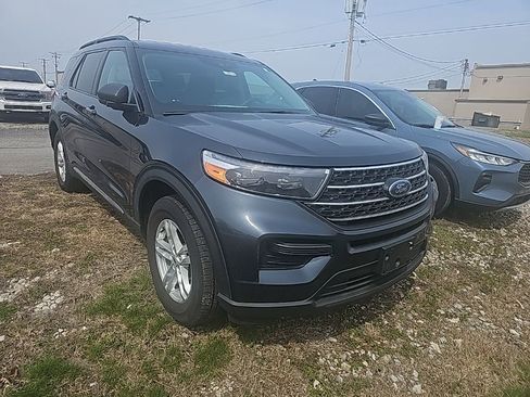 Used 2022 Ford Explorer XLT image 4