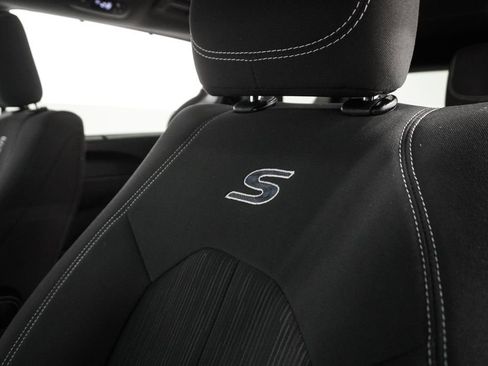 Used 2019 Chrysler Pacifica Touring Plus w/ S Appearance Package image 12