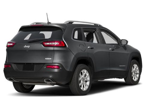 Used 2015 Jeep Cherokee Latitude w/ Cold Weather Group image 3