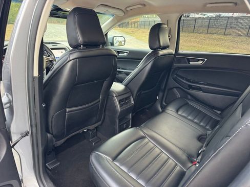 Used 2020 Ford Edge SEL image 26