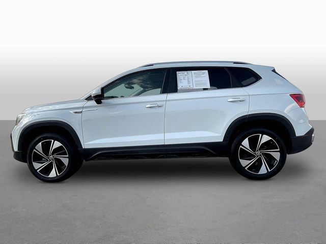 Used 2024 Volkswagen Taos SE AWD/4WD image 4