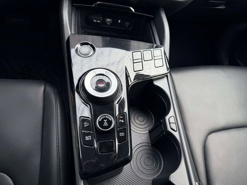 Used 2023 Kia Sportage EX image 15