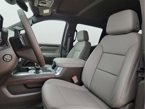 New 2025 GMC Sierra 1500 SLT image 16