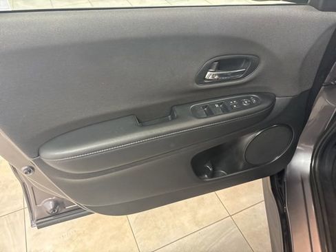 Used 2021 Honda HR-V Sport image 14