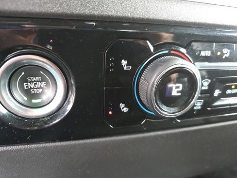 Used 2023 Chevrolet Silverado 1500 LT image 31