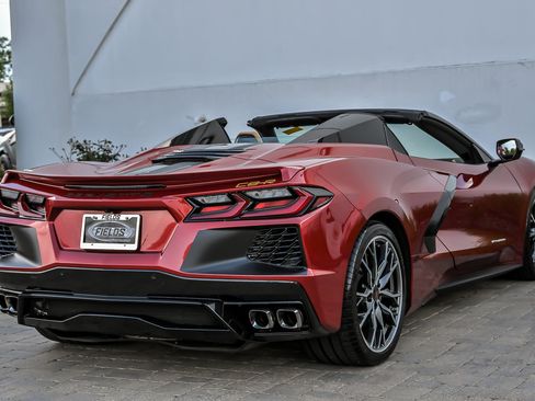 Used 2023 Chevrolet Corvette Stingray Premium Conv w/ Z51 Performance Package RWD image 19