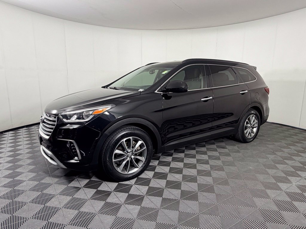 Used 2017 Hyundai Santa Fe SE AWD/4WD image 3