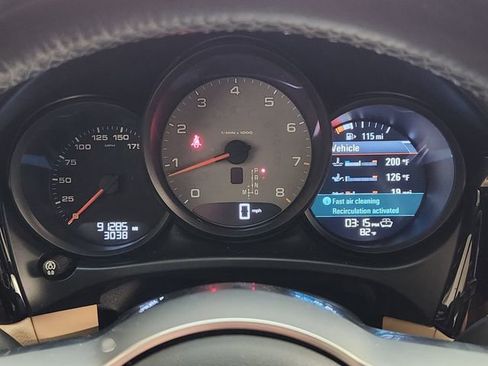 Used 2021 Porsche Macan S image 16