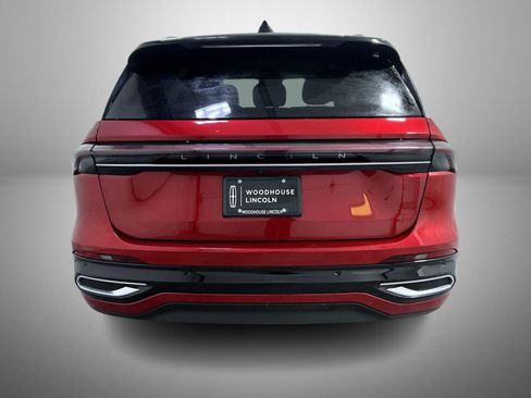 Used 2024 Lincoln Nautilus Reserve image 6