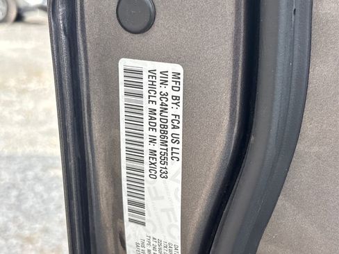 Used 2021 Jeep Compass Latitude w/ Convenience Group image 12