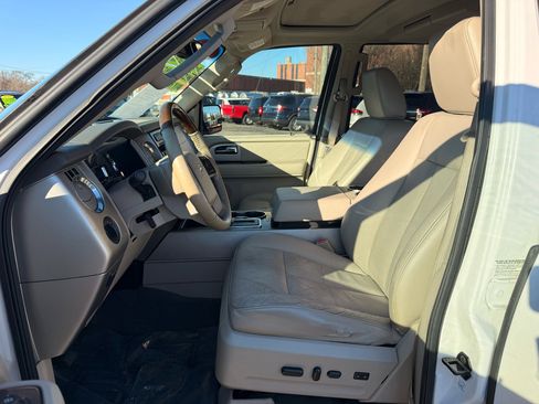 Used 2010 Ford Expedition Limited image 6