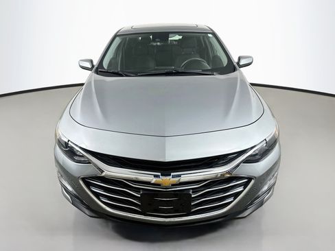 Used 2023 Chevrolet Malibu LT FWD image 2