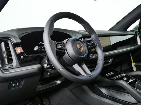 New 2026 Porsche Cayenne AWD/4WD image 4