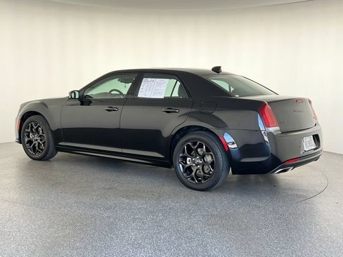 Used 2023 Chrysler 300 Touring L w/ Popular Equipment Group AWD/4WD image 5