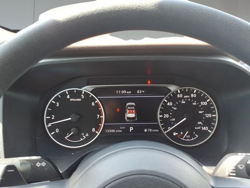 Used 2023 Nissan Rogue S AWD/4WD image 10