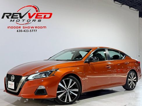 Used 2020 Nissan Altima 2.5 SR w/ Premium Package image 1
