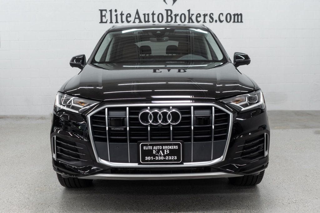 Used 2023 Audi Q7 2.0T Premium w/ Convenience Package AWD/4WD image 3