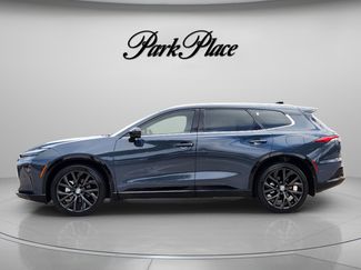 Used 2025 Toyota Crown Signia w/ Advanced Technology Package video 2