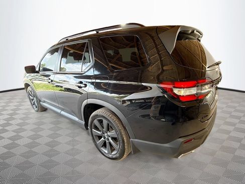 Used 2023 Honda Pilot EX-L image 8